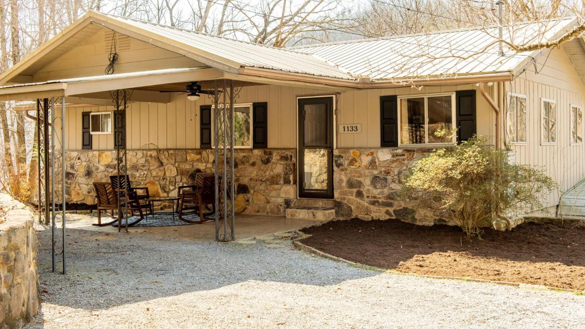 Little Smoky Retreat , 3 Bedroom , Close To Downtown Gatlinburg And Pigeon Forge Dış mekan fotoğraf